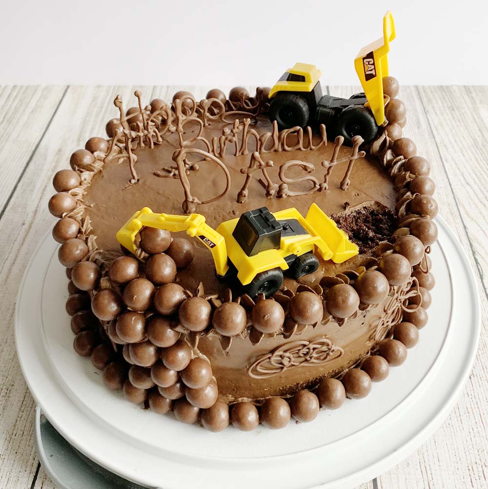 Easy Construction Truck Birthday Cake Idea