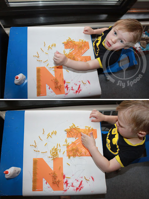 Toddler/Preshooler letter of the week craft N is for Noodle with related craft, tracing sheets and fruits/vegetables. 