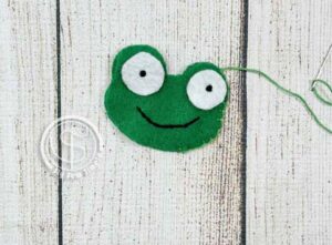 Felt Frog Tutorial Easy Felt Frog Plushie Sewing Tutorial for Beginners – Free Printable ...