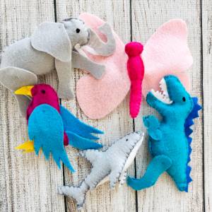 Five free simple felt sewing patterns for kids and beginner sewists
